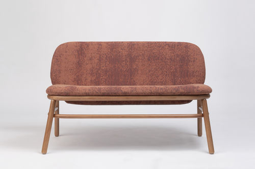Banquette contemporaine - LANA - Ondarreta - en tissu / en bois massif / avec dossier