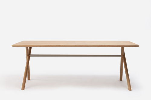 Table contemporaine - BAI - Ondarreta - en stratifié / avec piètement en acier / avec piètement en chêne
