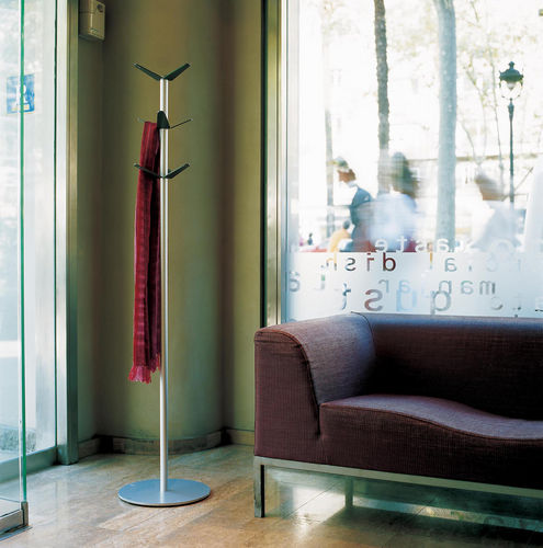 Porte-manteau sur pied - BAMBÚ - Mobles 114 editions - contemporain / en acier / en aluminium