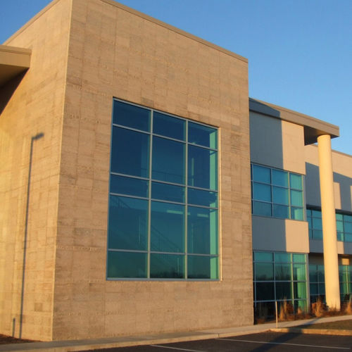 Bardage en panneaux - STONELITE® : GIALLO SANTA CECILIA - Stone panels - en granit / durable / texturé