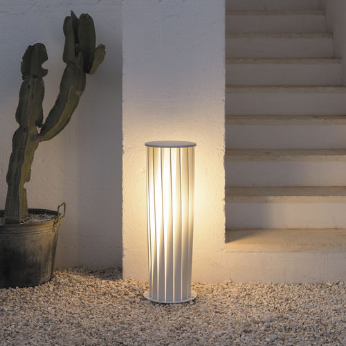 Lampe sur pied - ATON - Unopiù - en aluminium / contemporaine / d'intérieur
