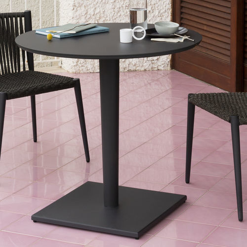 Table contemporaine - Luce  - Unopiù - en aluminium / avec piètement en aluminium / ronde