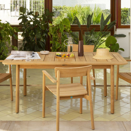 Table contemporaine - PEVERO - Unopiù - en teck / avec piètement en teck / rectangulaire