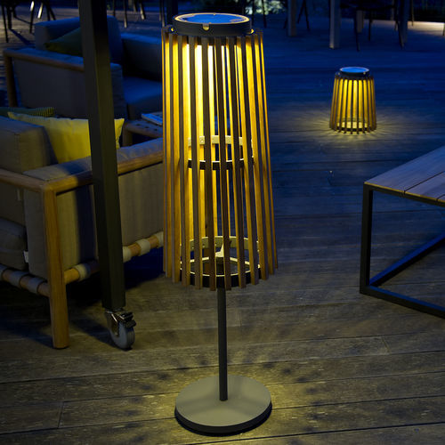 Lampe sur pied - Solare  - Unopiù - en teck / contemporaine / rechargeable