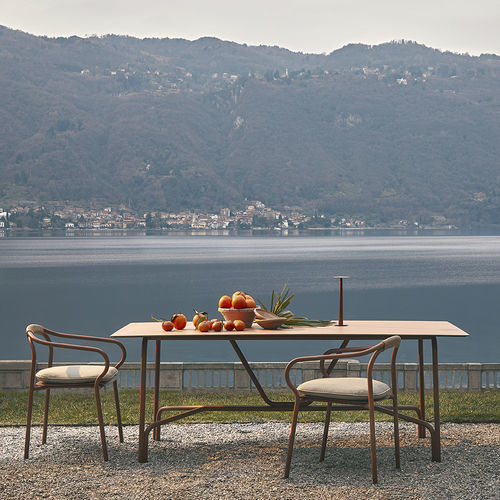 Table contemporaine - SALÒ  - Unopiù - en aluminium / en grès cérame / avec piètement en aluminium