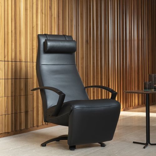 Fauteuil relax contemporain - BRAINBUILDER - JORI - en cuir / en tissu / avec repose-pieds