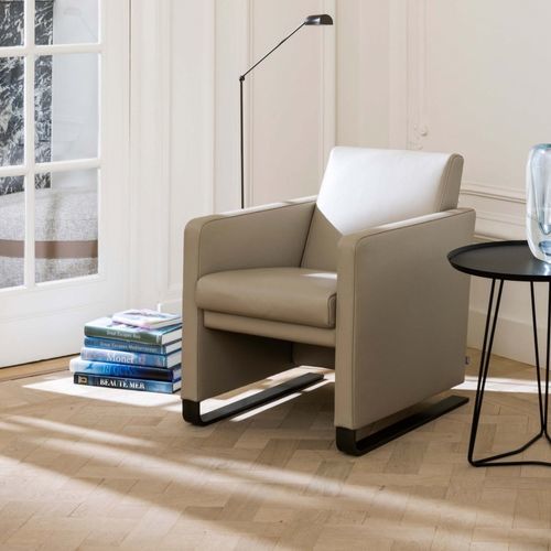 Fauteuil contemporain - NAVY - JORI - en tissu / en cuir / en hêtre