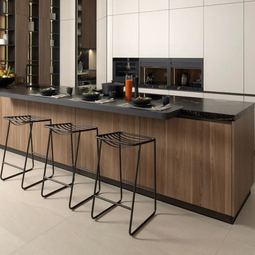 Cuisine contemporaine - R3.65 · R1.65 - GAMADECOR – PORCELANOSA Grupo - en cuir / en pierre / avec péninsule