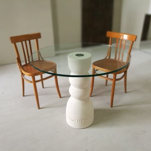 Table à manger contemporaine - Oso - stonebreakers - en verre / avec piètement en pierre / ronde