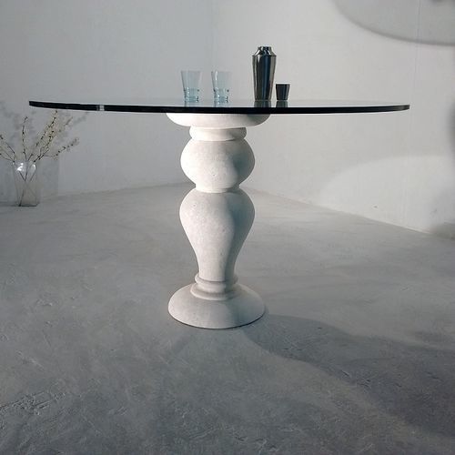 Table à manger contemporaine - 700 - stonebreakers - en cristal / avec piètement en pierre / ronde