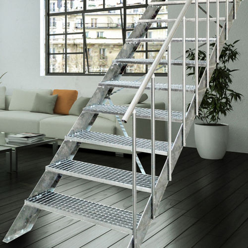 Escalier droit - STEP - Atrium - à marches en métal / structure en métal / contemporain