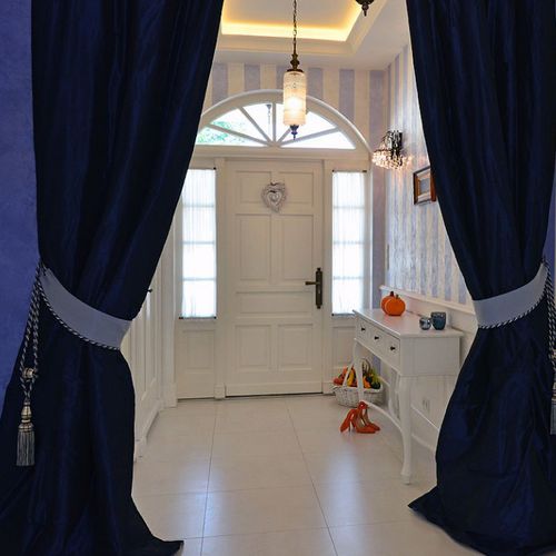 Porte d'entrée - AKAN-handmade furniture - en bois / battante / semi-vitrée