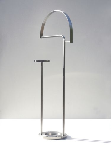 Valet de nuit au sol - 3,14 - INSILVIS - en métal / contemporain