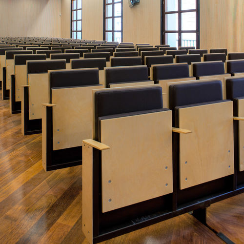 Fauteuil d'auditorium contemporain - PLIEE - ALISMOBILE - en tissu / en bois / en polyuréthane