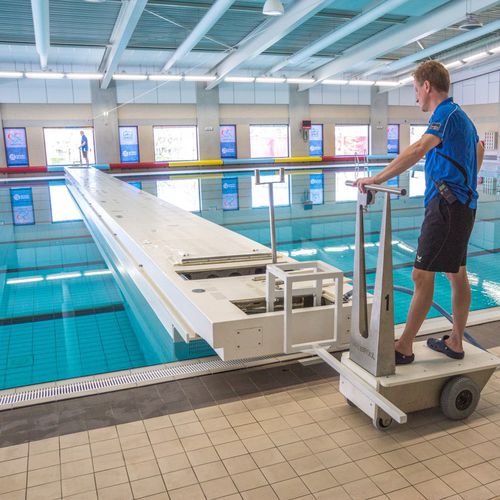 Mur mobile pour piscine transversal - VARIOPOOL B.V.