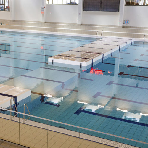 Mur mobile pour piscine submersible - VARIOPOOL B.V.