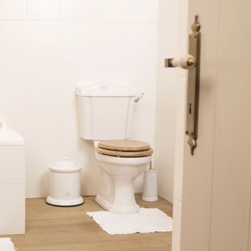 WC à poser - LONDON  - Kenny&Mason - en porcelaine / résidentiel / professionnel