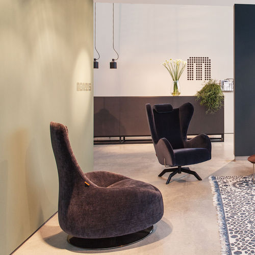Chauffeuse contemporaine - DIM SUM - MONTIS - en cuir / en tissu / avec repose-tête