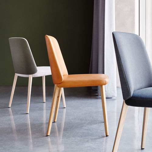 Chaise de salle à manger contemporaine - BACK ME UP - MONTIS - d'intérieur / en tissu / en cuir