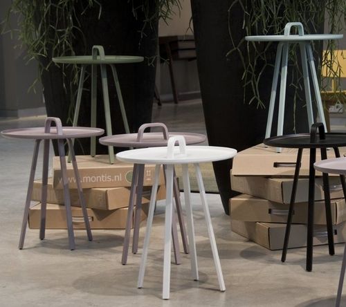Table d'appoint contemporaine - TOR - MONTIS - en aluminium / ronde / résidentielle