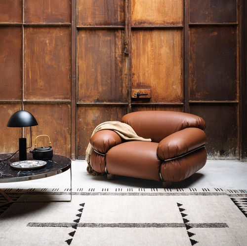 Fauteuil contemporain - SESANN - Tacchini - en cuir / marron