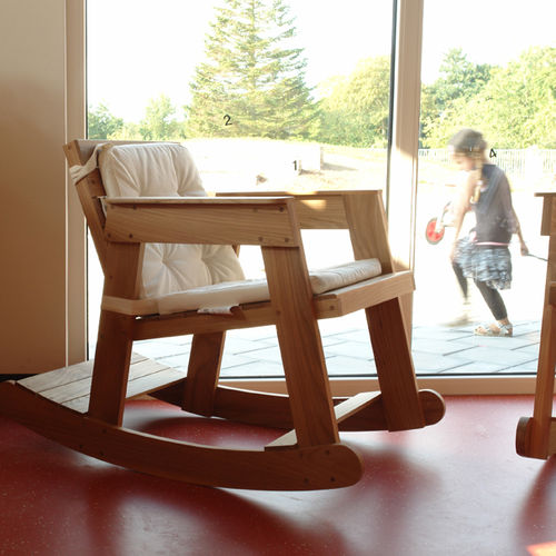 Chaise contemporaine - TOUTER  - Pilat & Pilat - d'intérieur / d'extérieur / en bois