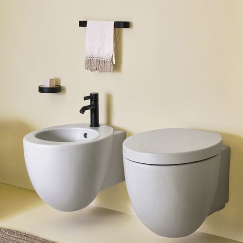 WC suspendu - LE GIARE - POMICE - Ceramica Cielo - en céramique / résidentiel / ovale