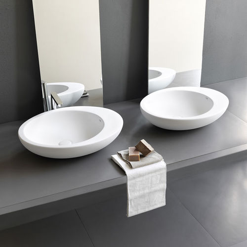 Vasque à poser - LE GIARE - TALCO - Ceramica Cielo - en céramique / avec miroir ajustable / ovale
