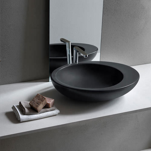 Vasque à poser - LE GIARE - BASALTO - Ceramica Cielo - en céramique / avec miroir ajustable / ovale