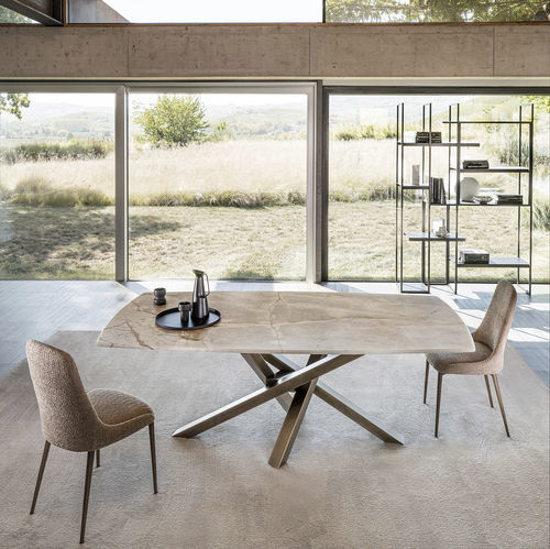 Table contemporaine - SHANGAI - Riflessi - en pierre naturelle / avec piètement en aluminium / sable