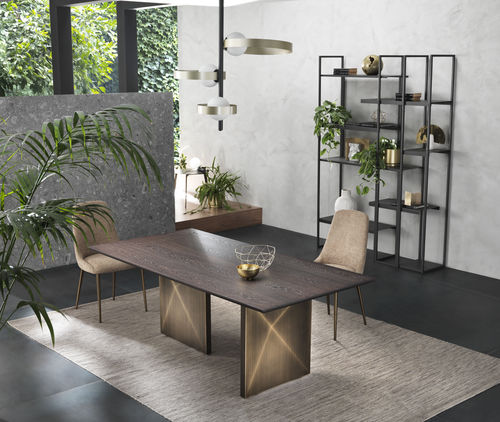 Table à manger contemporaine - CUBRIC  - Riflessi - en bois / avec piètement en métal / avec piètement en cristal