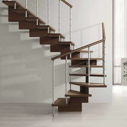 Escalier demi-tournant - UNIKA : 010 - FONTANOT - ALBINI & FONTANOT - à marches en bois / structure en bois / contemporain