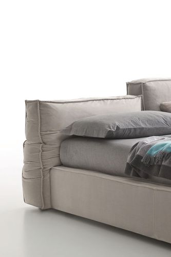 Lit double - MISTY - Ditre Italia - contemporain / tapissé / avec tête de lit inclinable