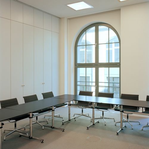 Table de conférence contemporaine - USM Kitos - USM Modular Furniture - en MDF / en stratifié / en métal