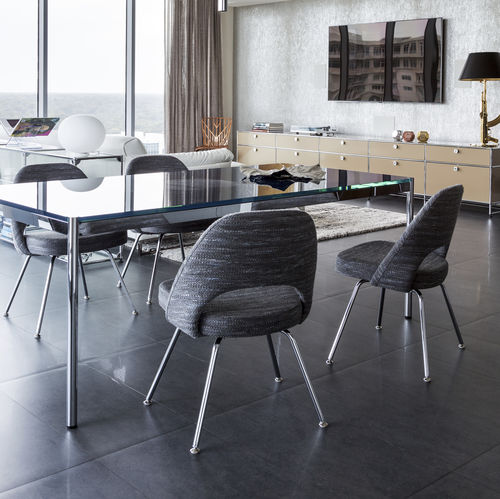 Table à manger contemporaine - USM Haller - USM Modular Furniture - en verre / en métal / avec piètement en métal