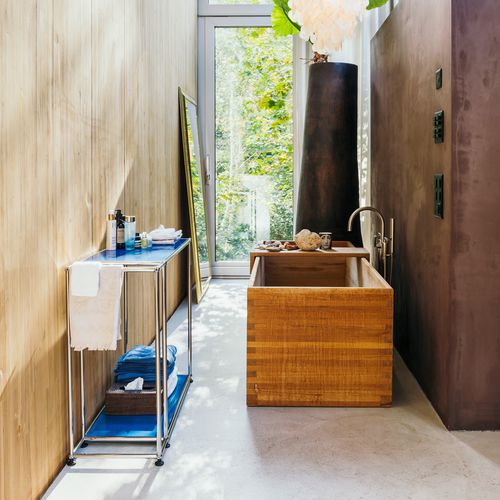Console contemporaine - USM Haller - USM Modular Furniture - en métal / avec piètement en métal / rectangulaire