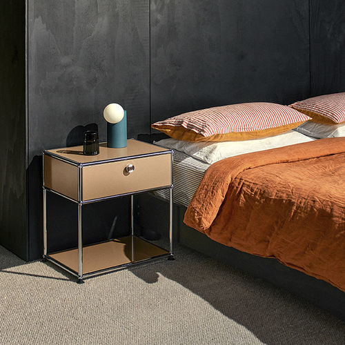 Table de chevet contemporaine - USM Haller - USM Modular Furniture - en métal / avec piètement en métal / rectangulaire