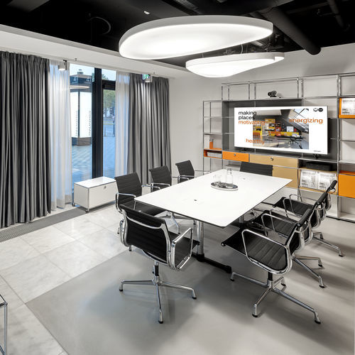 Table de réunion contemporaine - USM Kitos - USM Modular Furniture - en stratifié / avec piètement en métal / rectangulaire