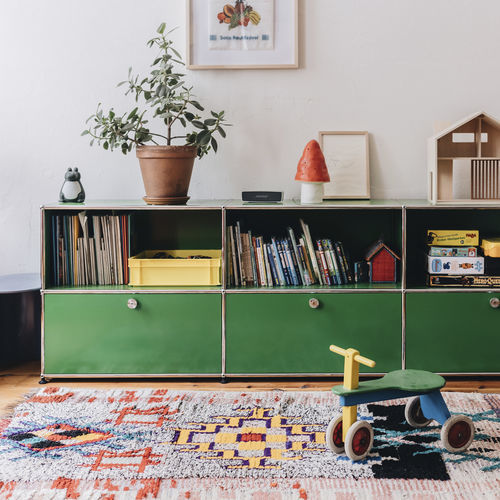 Buffet contemporain - USM Haller - USM Modular Furniture - en métal / avec étagère / modulable