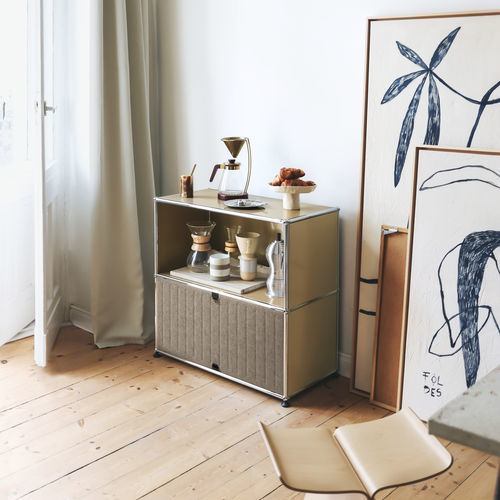 Buffet contemporain - USM Haller Soft Panel – Taupe - USM Modular Furniture - en fibres synthétiques / en plastique recyclé / en métal