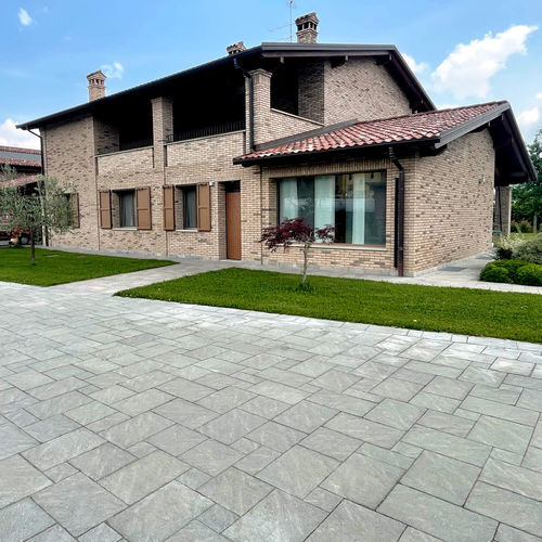 Pavage en béton - TUMBLED FENICE - Gruppo Industriale Tegolaia - d'extérieur / de jardin / pour plage de piscine
