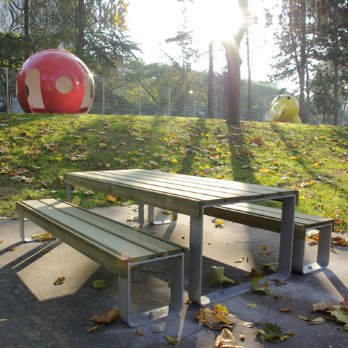 Table de pique-nique contemporaine - ATLANTIQUE - AREA - en pin / en frêne / en acier galvanisé