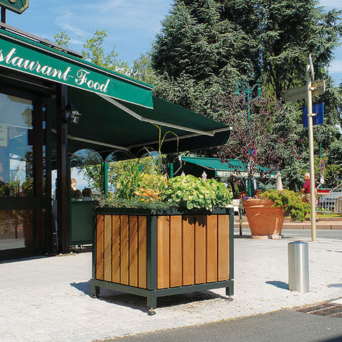 Jardinière en bois - MAZAGAN - AREA - en acier / en acier galvanisé / carrée