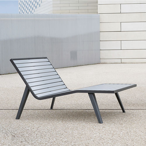 Bain de soleil contemporain - MICHIGAN - AREA - en aluminium / en métal / pour les zones urbaines