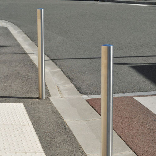 Potelet de protection - PHENIX - AREA - en acier inoxydable / en acier inoxydable poli / haut