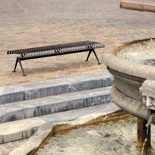 Banc public contemporain - PORTO - AREA - en métal