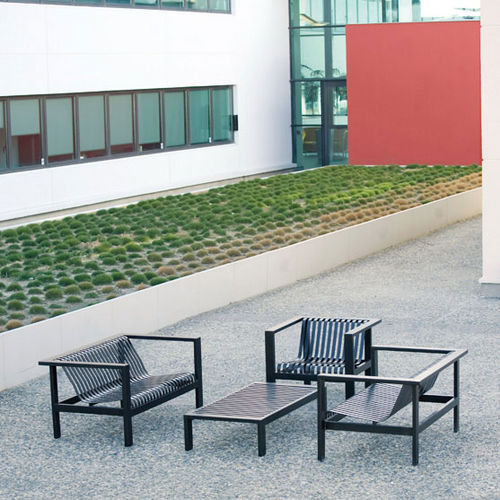 Ensemble table et chaises contemporain - SOFIA - AREA - en métal / pour espace public