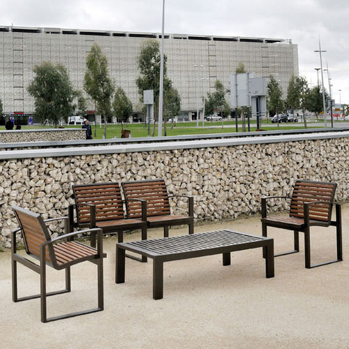 Ensemble table et chaises contemporain - NEWPORT  - AREA - en bois / pour espace public