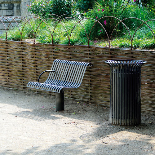 Banc public contemporain - ESTORIL - AREA - en acier / avec dossier / avec accoudoirs