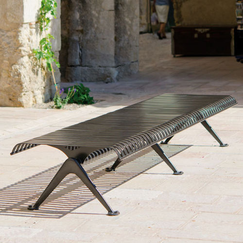 Banc public contemporain - PORTO - AREA - en métal / modulaire